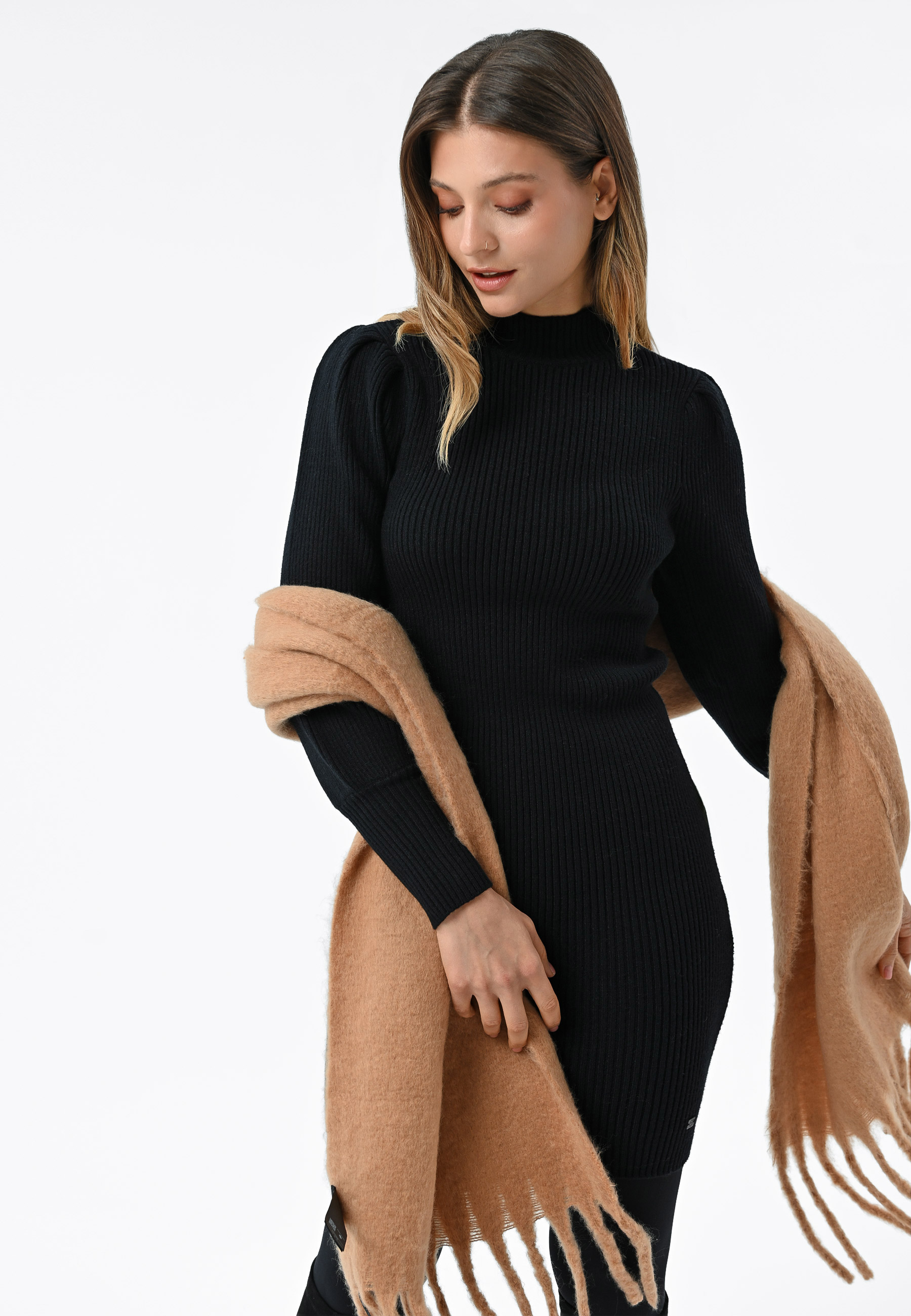 Prążkowana, dzianinowa sukienka G-NESCA