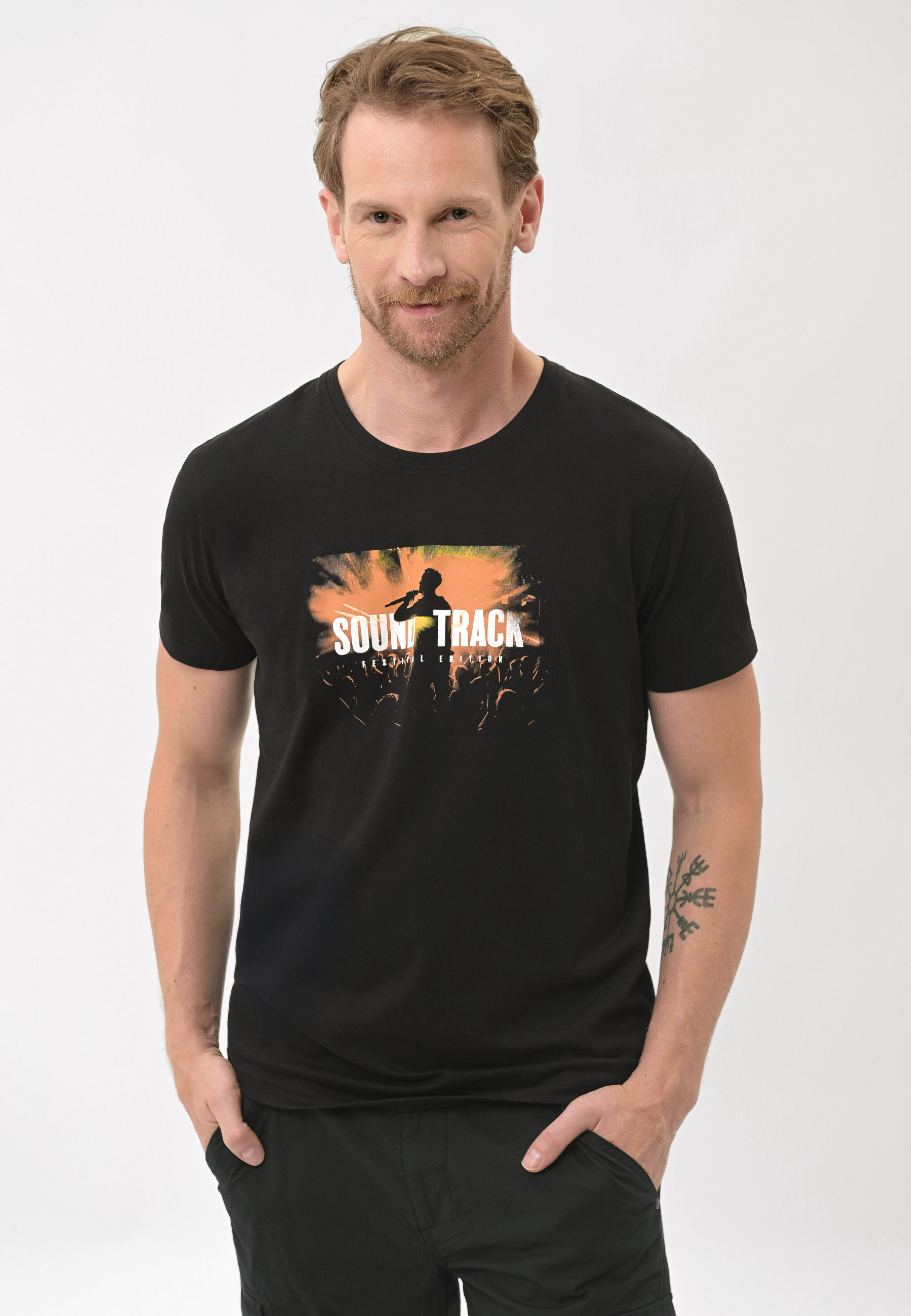 Czarny t-shirt z printem T-FESTIVAL