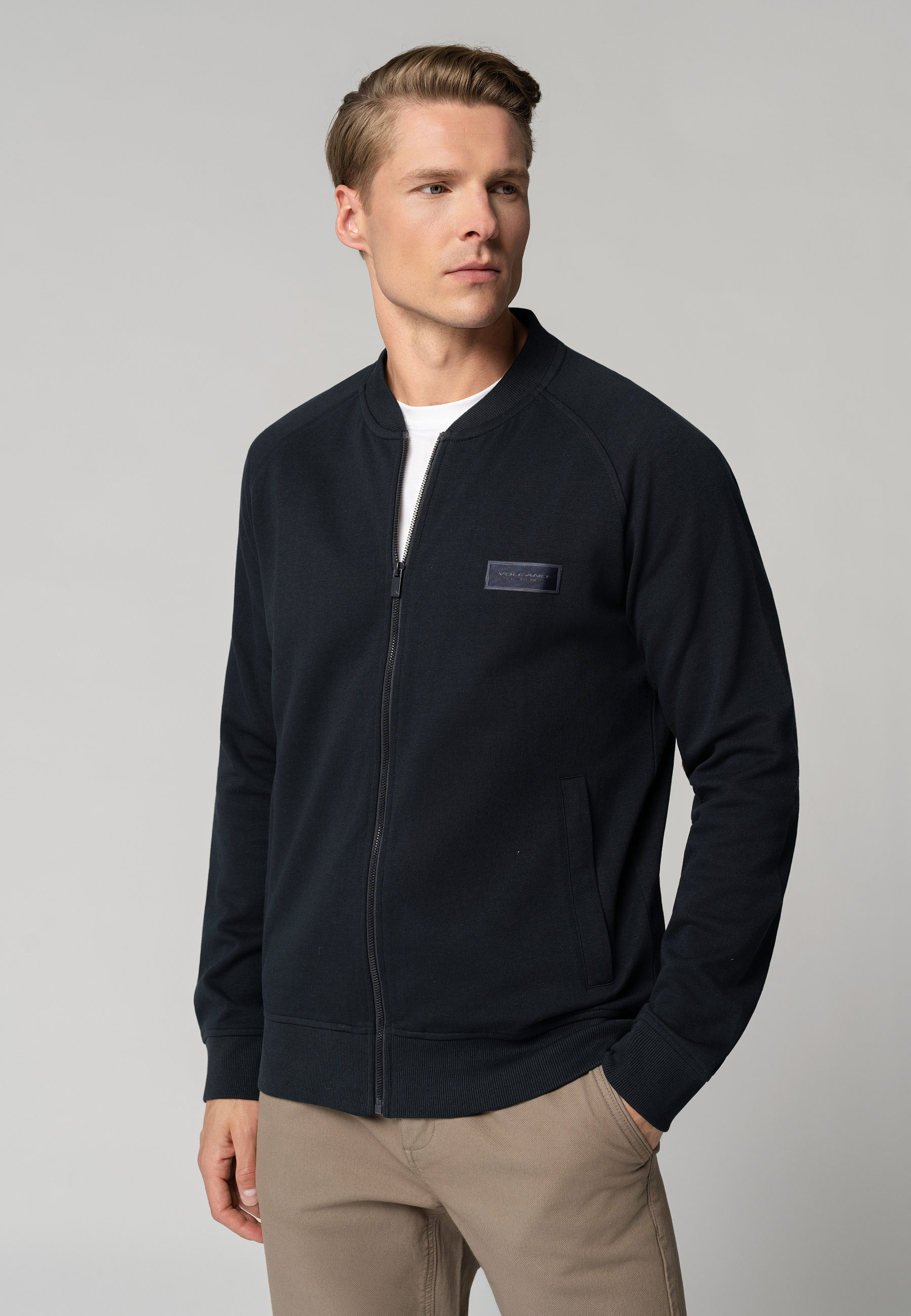 Bluza z niską stójką B-PINE