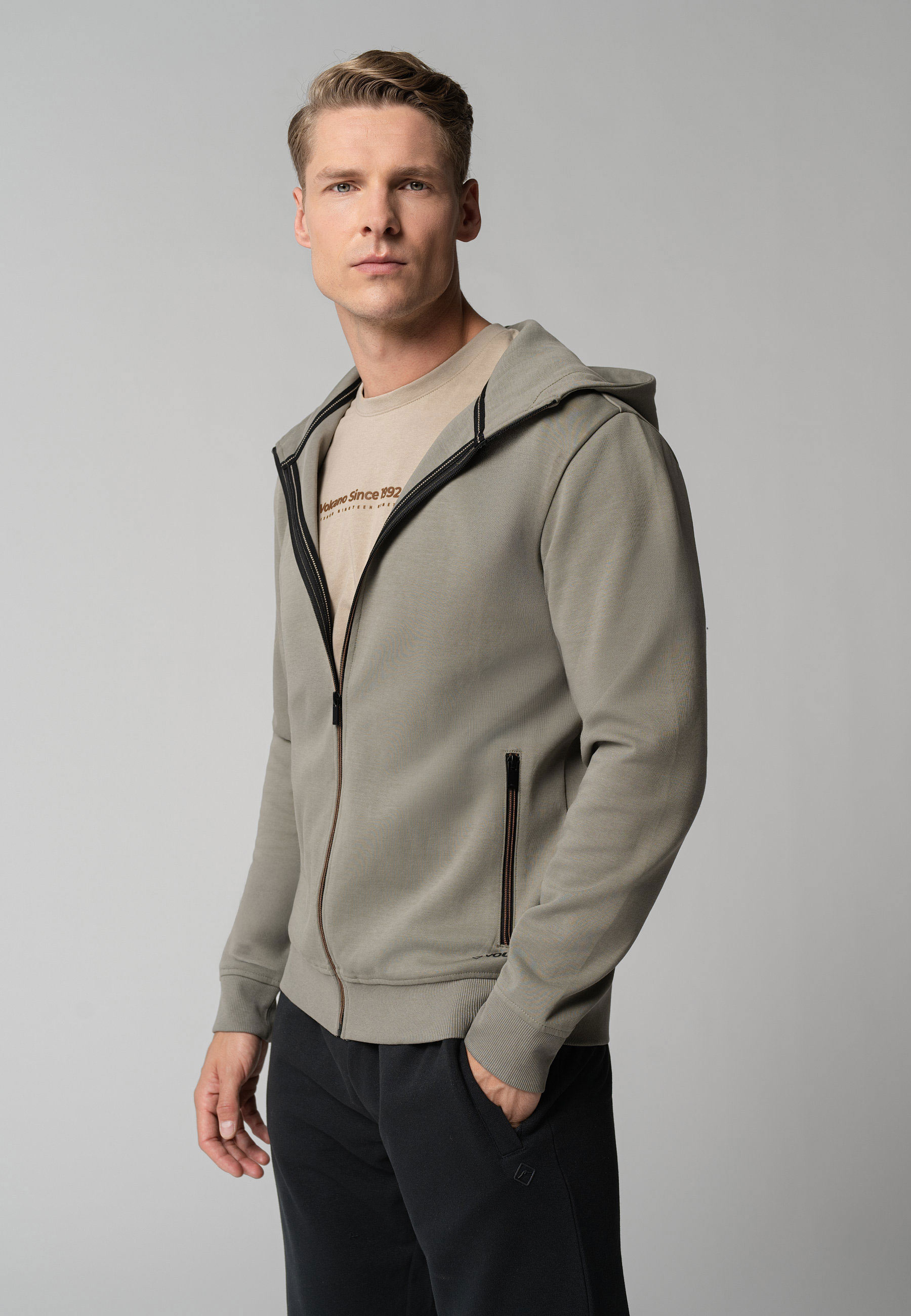 Bluza z kapturem B-WOLF