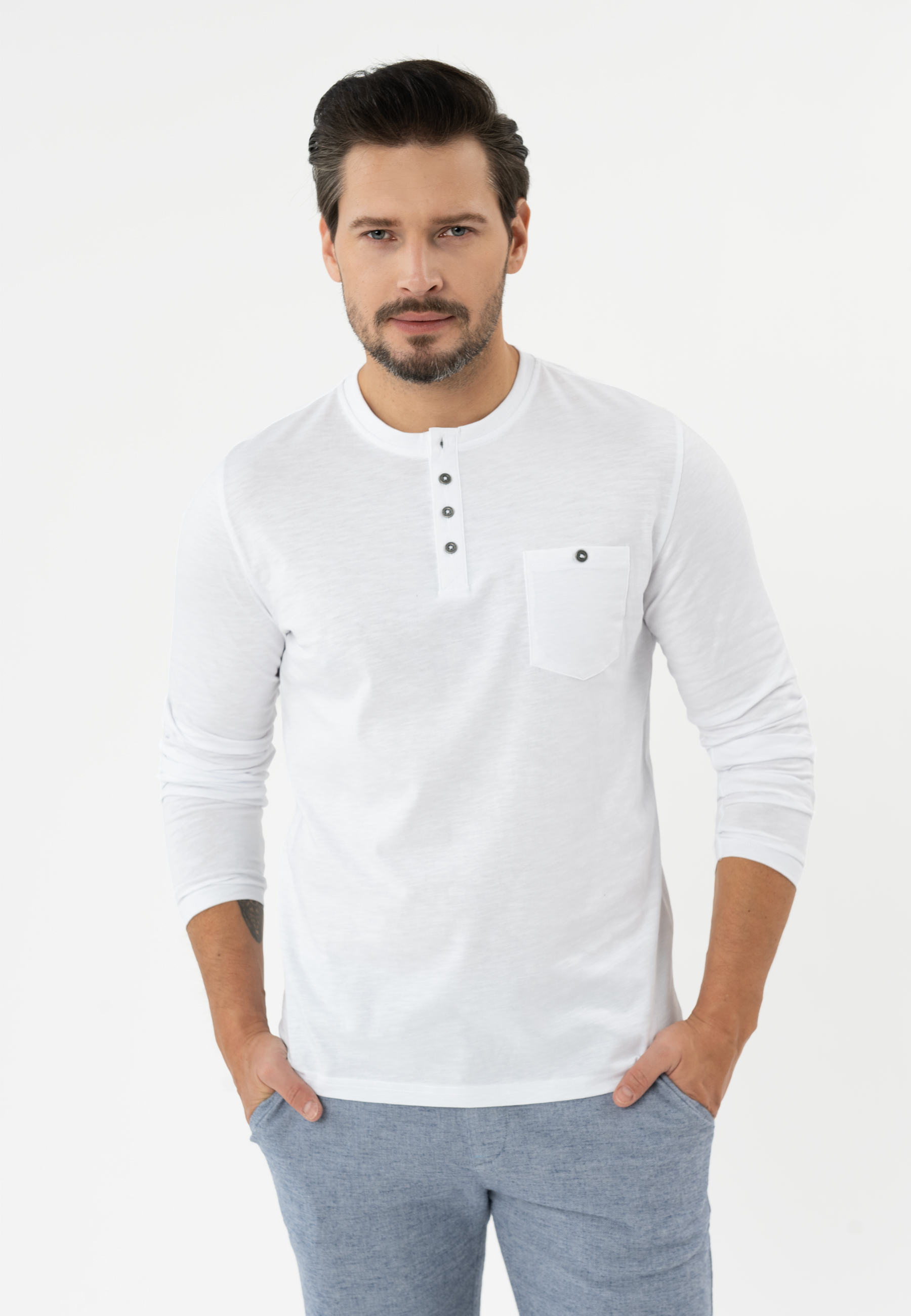 Biały longsleeve L-CASH