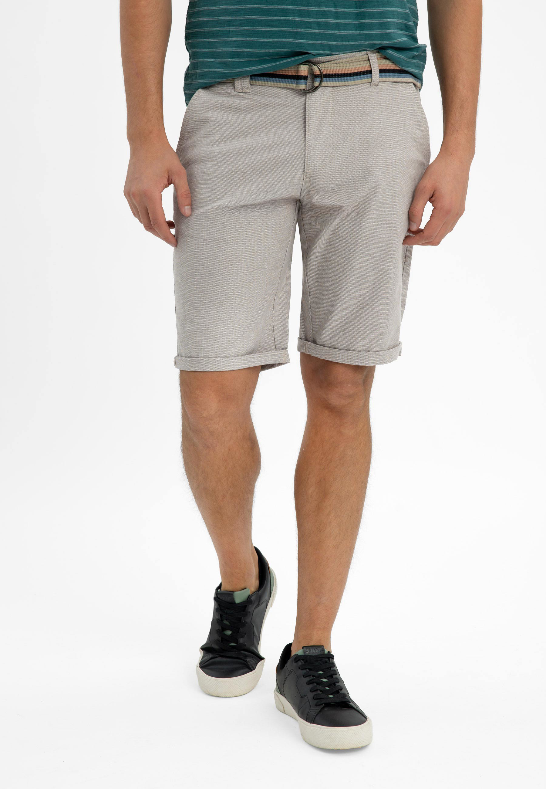 Szorty z paskiem P-TER