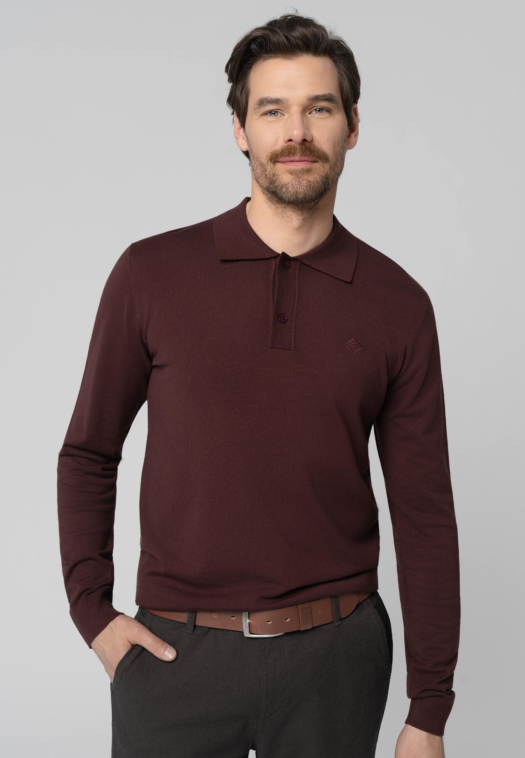 Sweter z kołnierzem S-MARIO