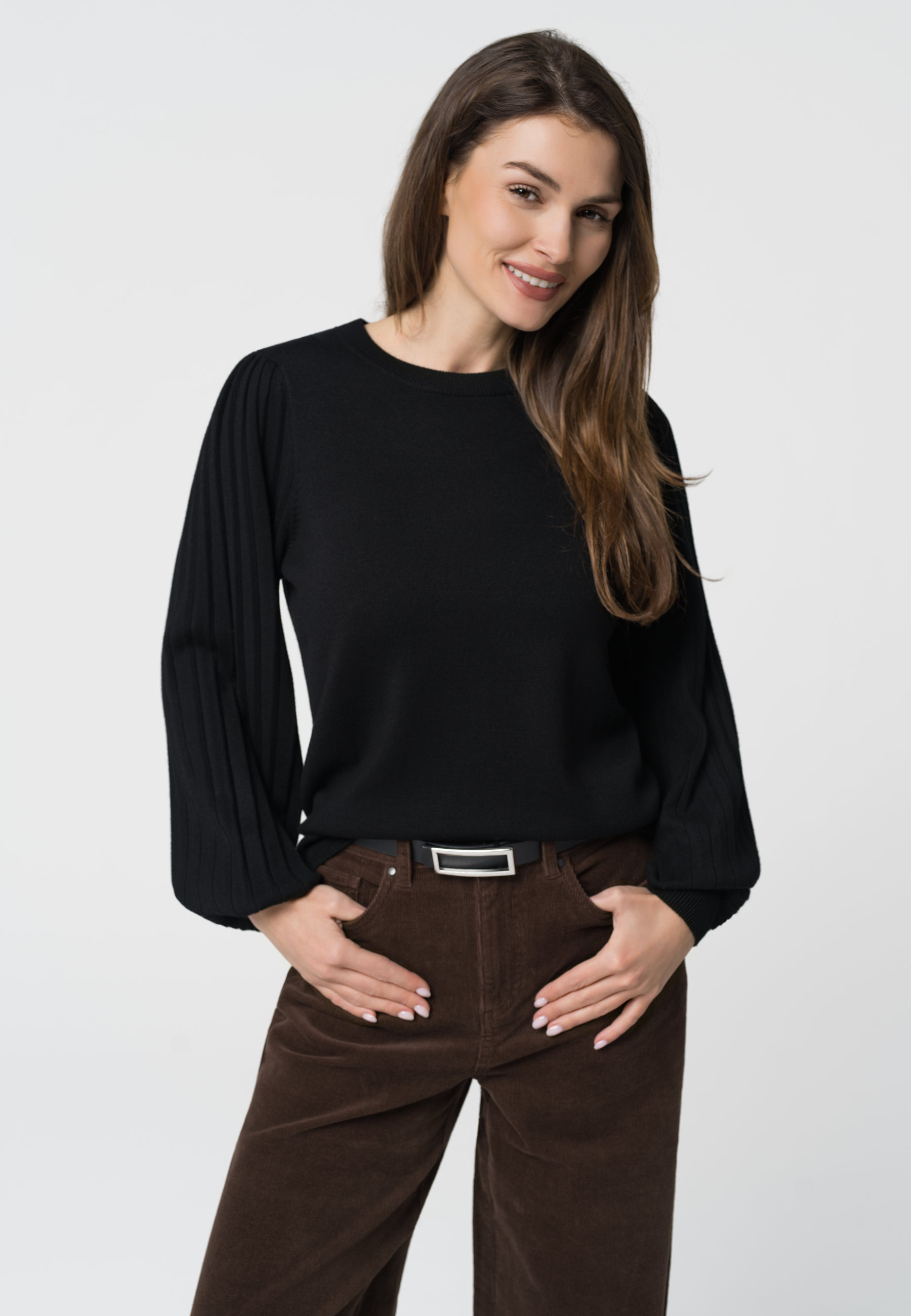 Sweter z ozdobnymi rękawami S-MONKI