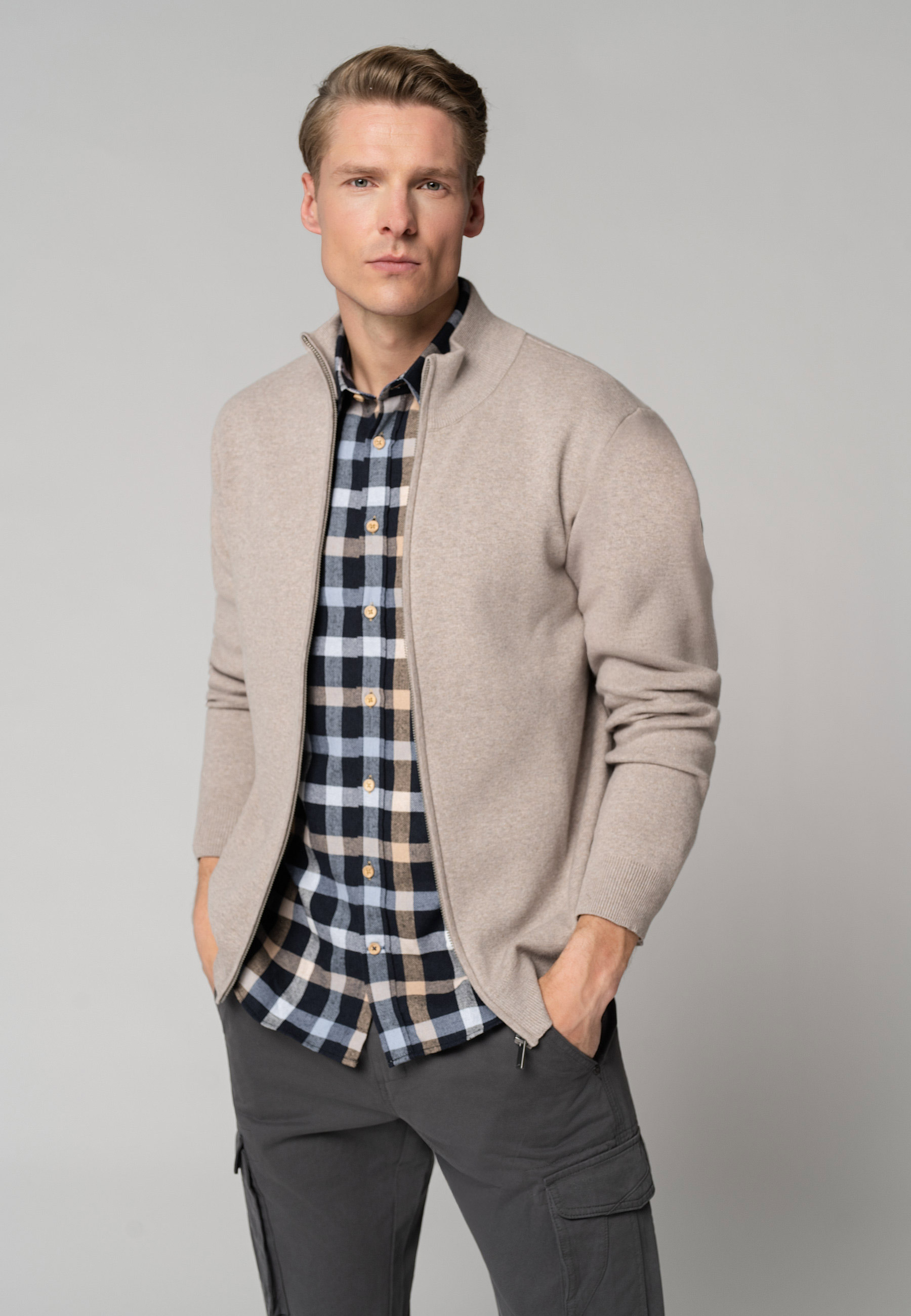 Rozpinany sweter S-NATAN