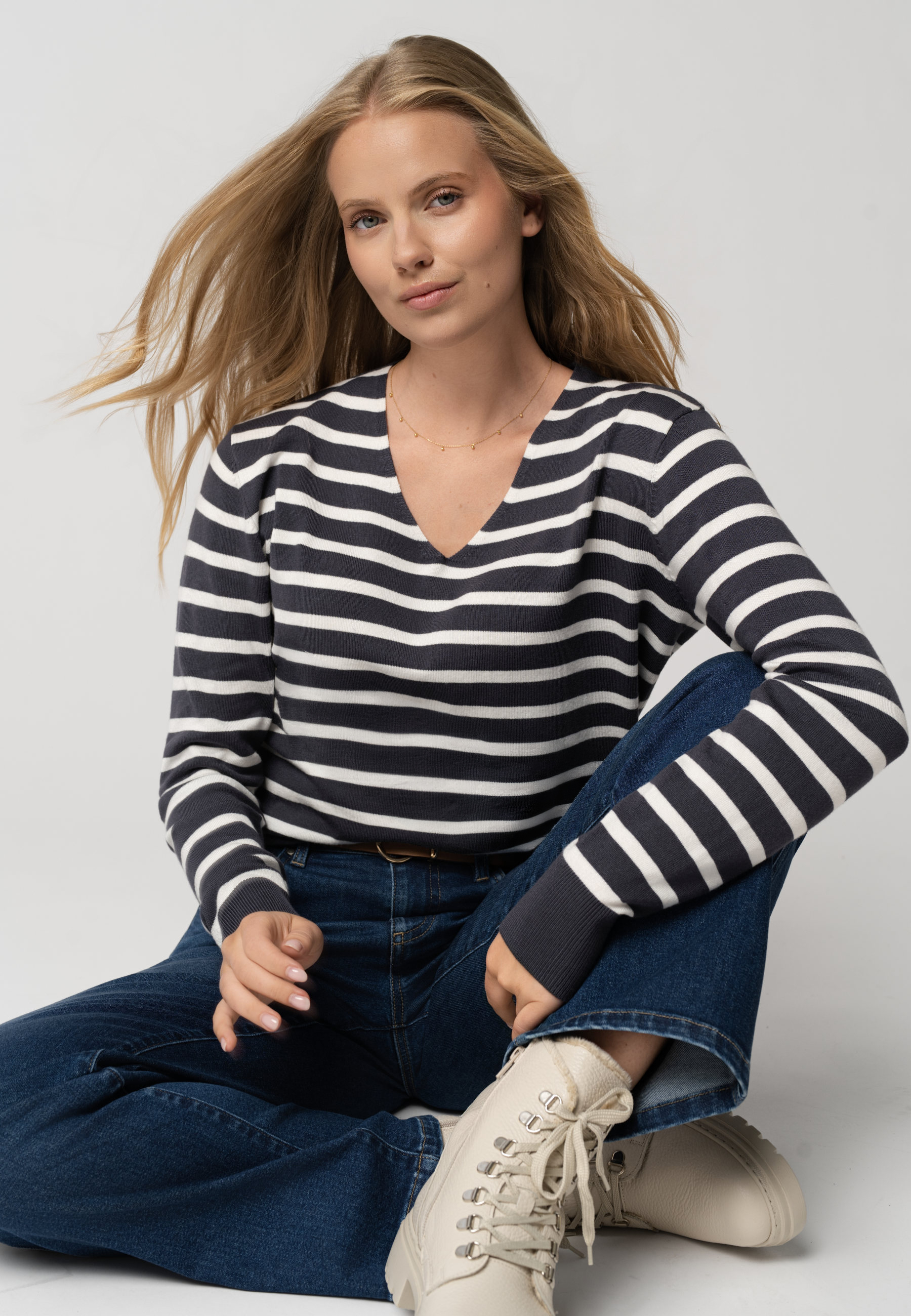 Sweter w paski S-TOLA