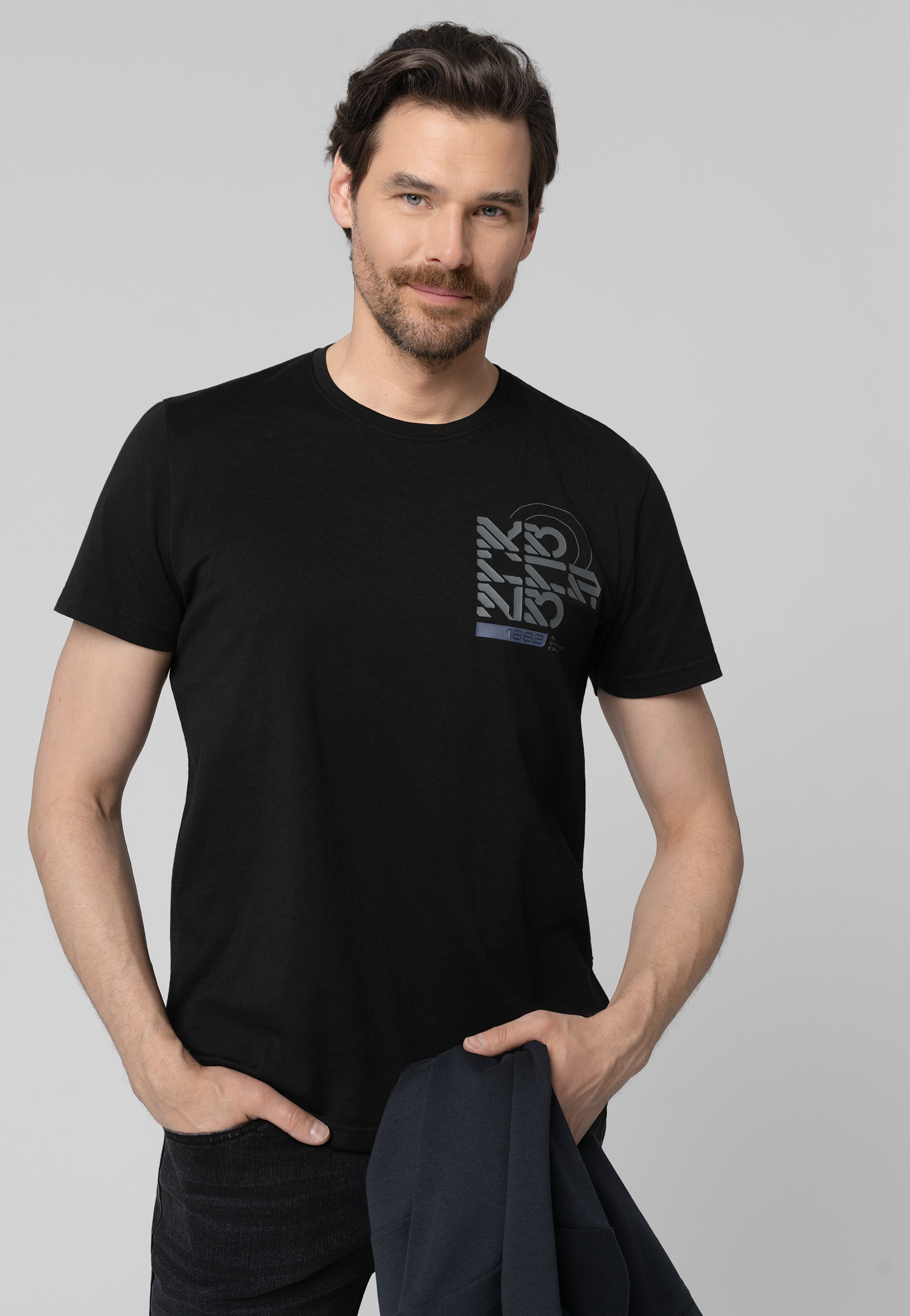 Czarny t-shirt T-RINE